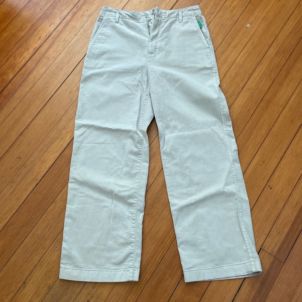 GAP straight leg loose fit khaki pants (size 8) *NEW*